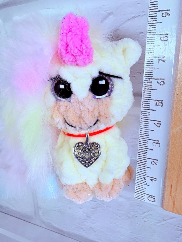 маленький единорог вязаная игрушка