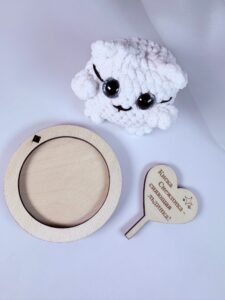 белая кошка с голубыми глазами