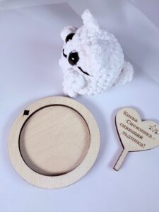 белая кошка с голубыми глазами